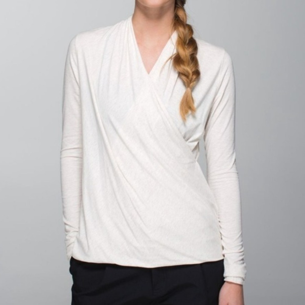 Lululemon Radiant Long Sleeve Wrap Top Size 2 Heathered Beige Thumbholes Active